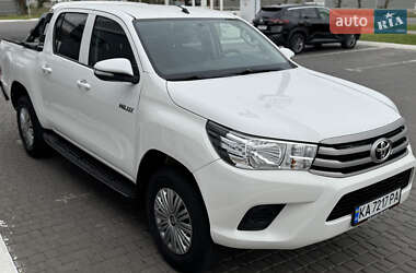 Пикап Toyota Hilux 2017 в 