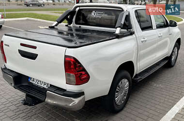 Пикап Toyota Hilux 2017 в 