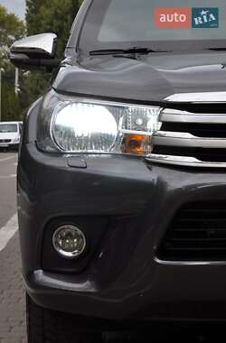 Пикап Toyota Hilux 2016 в 
