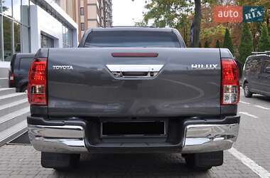 Пикап Toyota Hilux 2016 в 