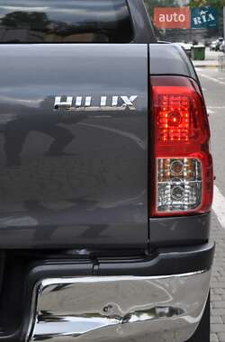 Пикап Toyota Hilux 2016 в 