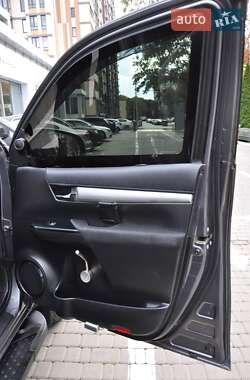 Пикап Toyota Hilux 2016 в 