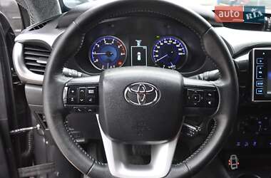 Пикап Toyota Hilux 2016 в 