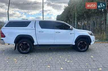 Пикап Toyota Hilux 2016 в Львове
