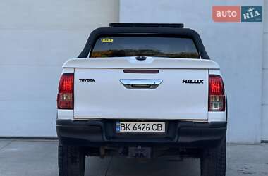 Пикап Toyota Hilux 2016 в 