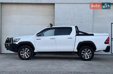 Пикап Toyota Hilux 2016 в 