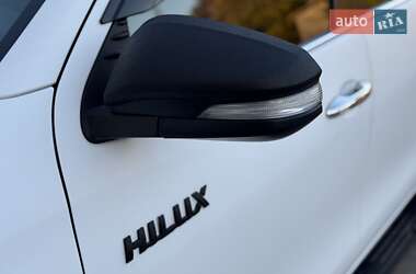 Пикап Toyota Hilux 2016 в 