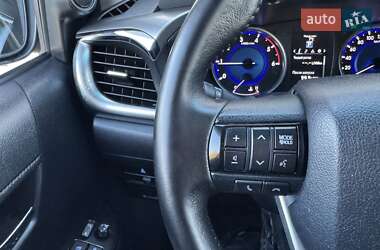 Пикап Toyota Hilux 2016 в 