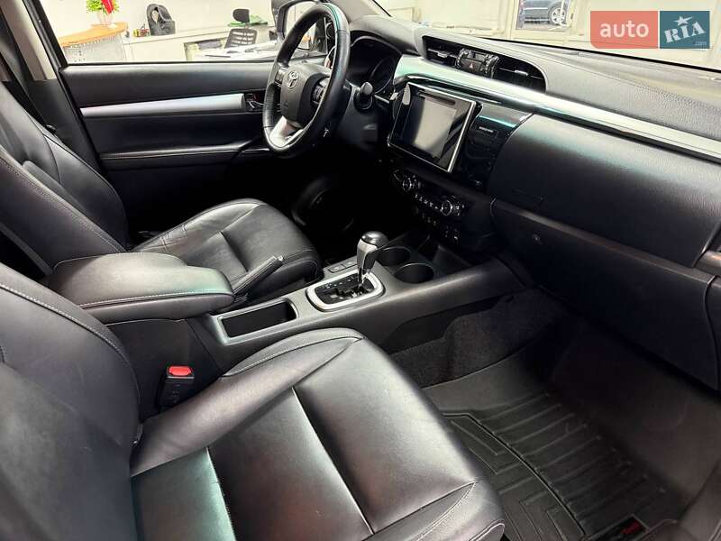 Пикап Toyota Hilux 2018 в Киеве фото 29 Пикап Toyota Hilux 2018 в Киеве