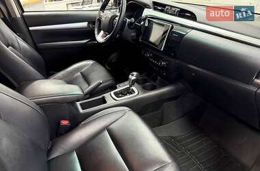 Пикап Toyota Hilux 2018 в 