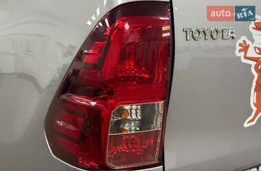 Пикап Toyota Hilux 2018 в 