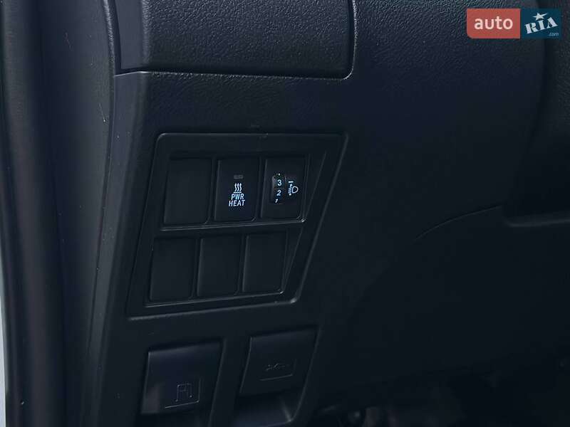 Пикап Toyota Hilux 2017 в Киеве