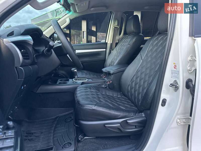 Пикап Toyota Hilux 2017 в Киеве