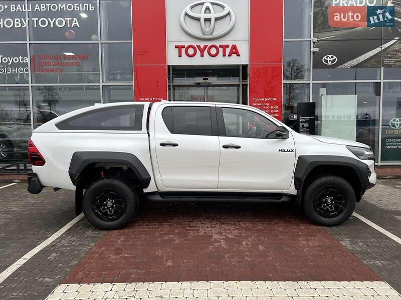 Пикап Toyota Hilux 2023 в Виннице