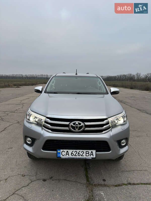 Пикап Toyota Hilux 2019 в Тальном
