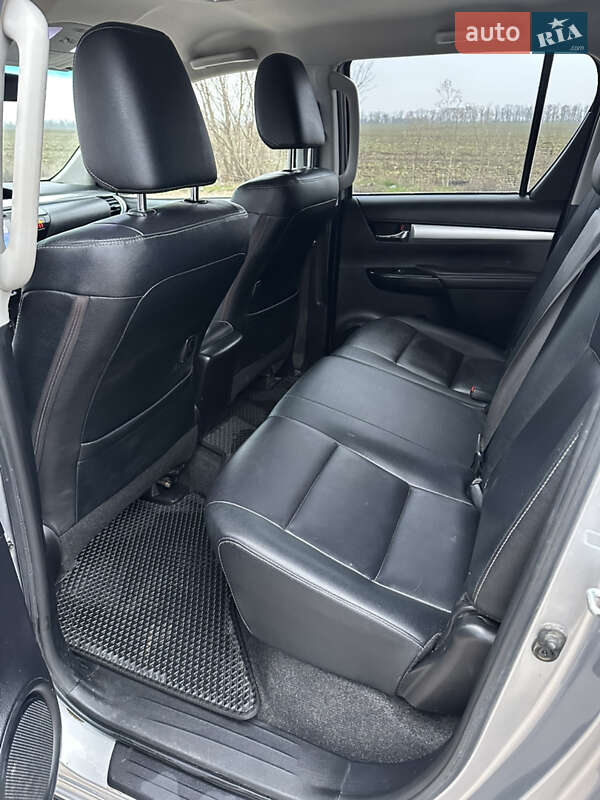 Пикап Toyota Hilux 2019 в Тальном