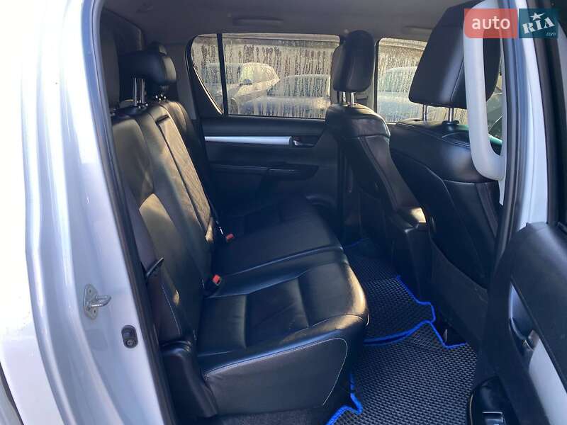 Пикап Toyota Hilux 2016 в Львове фото 23 Пикап Toyota Hilux 2016 в Львове