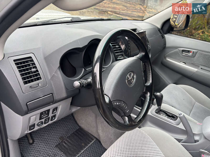 Пикап Toyota Hilux 2009 в Киеве фото 15 Пикап Toyota Hilux 2009 в Киеве