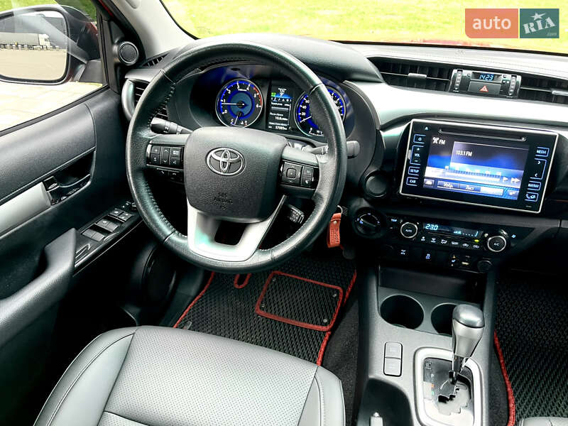 Пикап Toyota Hilux 2018 в Киеве