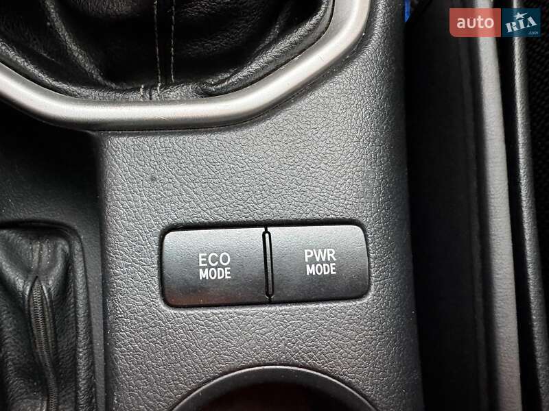 Пикап Toyota Hilux 2017 в Киеве