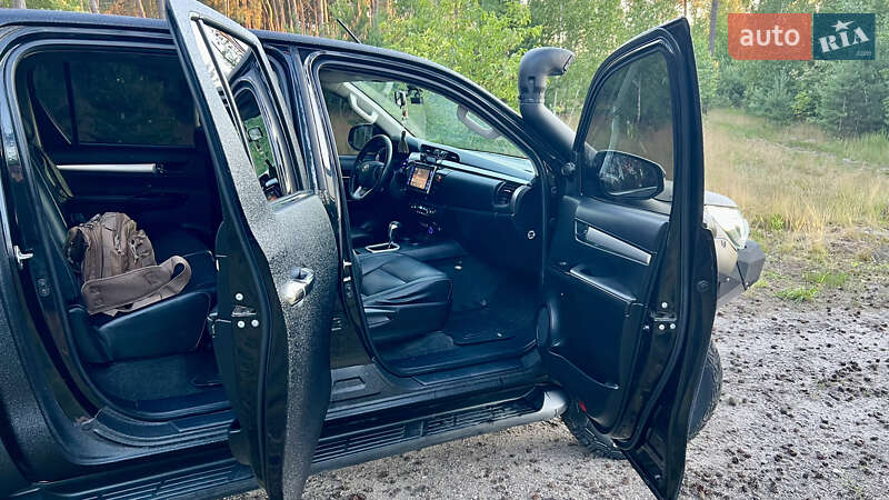 Пикап Toyota Hilux 2016 в Житомире