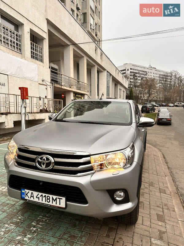 Пикап Toyota Hilux 2019 в Киеве фото 7 Пикап Toyota Hilux 2019 в Киеве