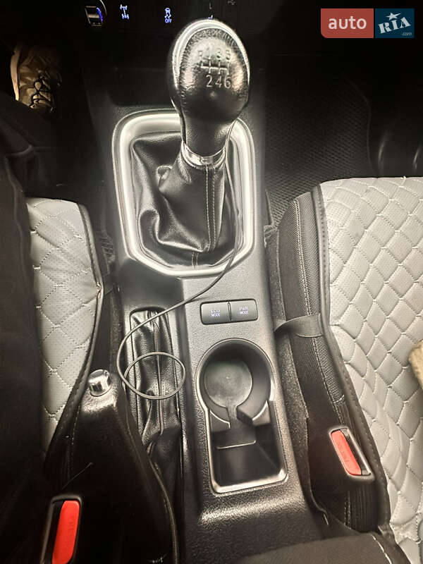 Пикап Toyota Hilux 2019 в Киеве фото 25 Пикап Toyota Hilux 2019 в Киеве