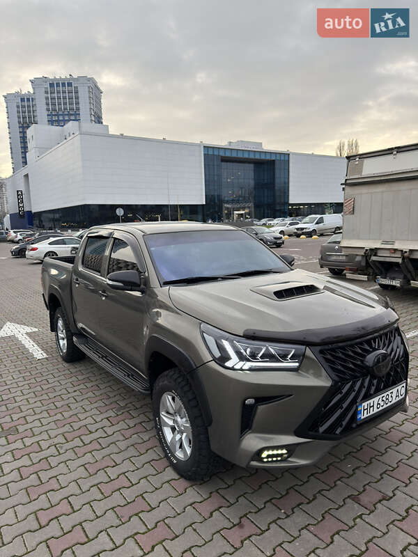 Пикап Toyota Hilux 2014 в Одессе