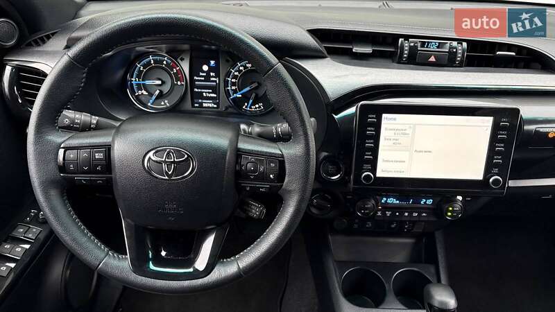 Пикап Toyota Hilux 2022 в Киеве фото 9 Пикап Toyota Hilux 2022 в Киеве