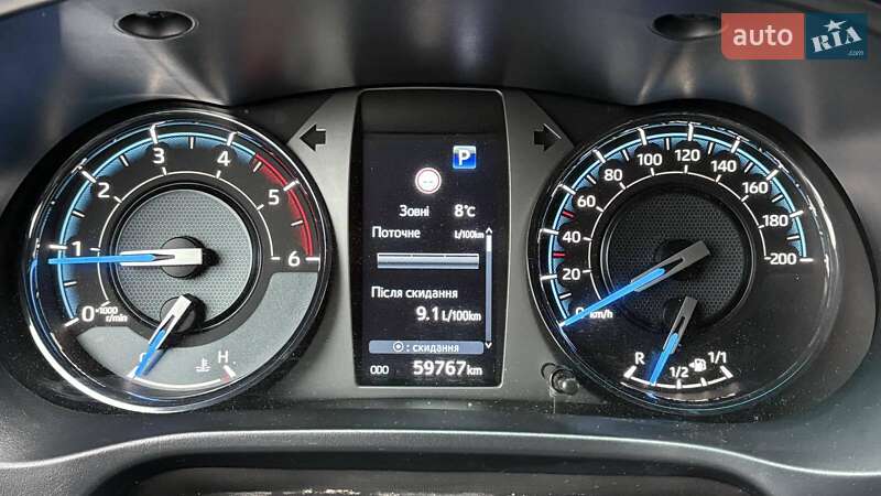 Пикап Toyota Hilux 2022 в Киеве фото 14 Пикап Toyota Hilux 2022 в Киеве