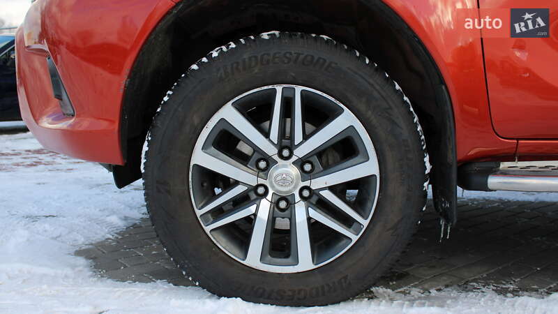 Пикап Toyota Hilux 2016 в Черкассах