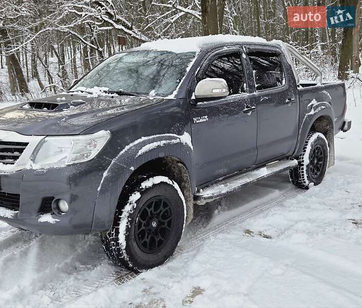 Пікап Toyota Hilux 2013 в Тернополі