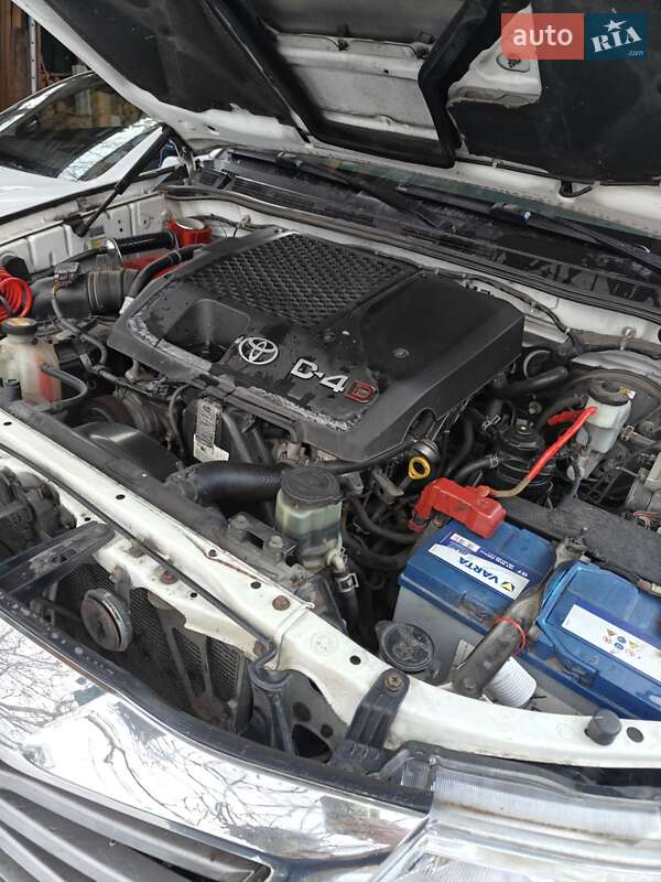 Пикап Toyota Hilux 2013 в Киеве фото 11 Пикап Toyota Hilux 2013 в Киеве