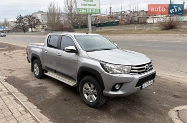 Пікап Toyota Hilux 2015 в Дніпрі