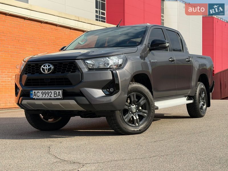 Пикап Toyota Hilux 2024 в Киеве фото 11 Пикап Toyota Hilux 2024 в Киеве