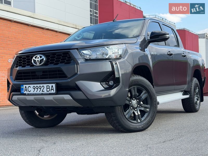 Пикап Toyota Hilux 2024 в Киеве фото 27 Пикап Toyota Hilux 2024 в Киеве