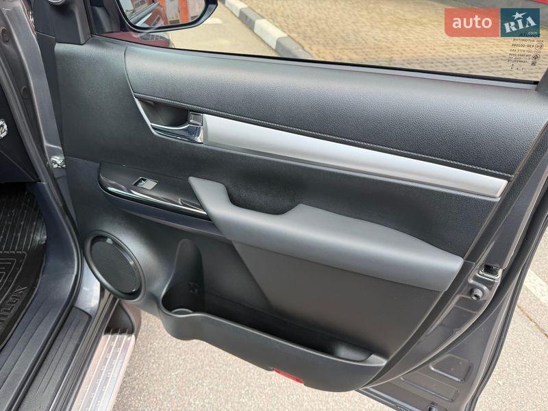 Пикап Toyota Hilux 2024 в Киеве фото 51 Пикап Toyota Hilux 2024 в Киеве