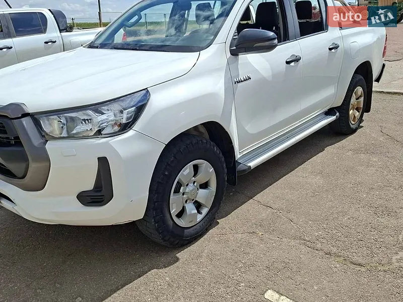 Toyota Hilux 2021