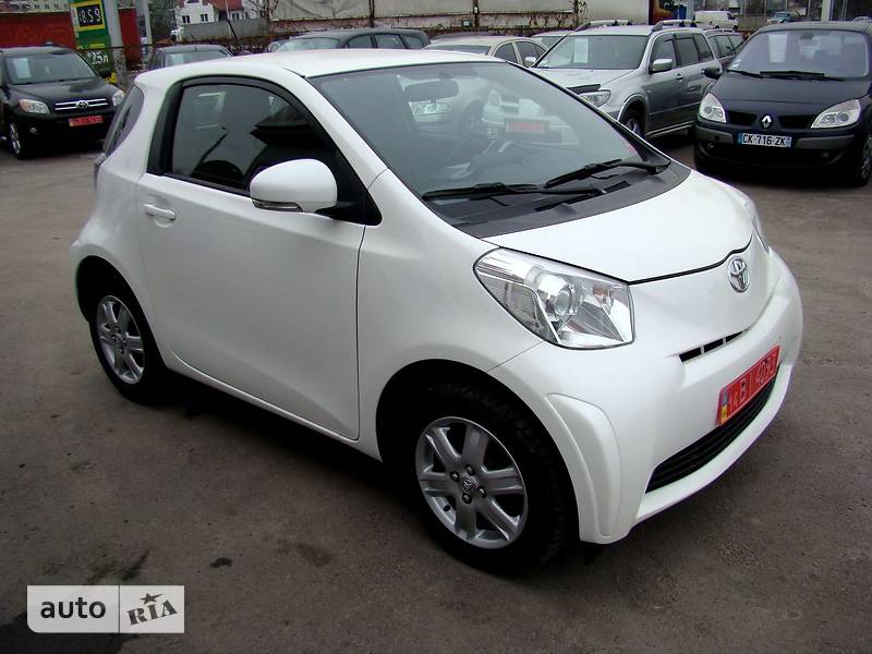 Хэтчбек Toyota IQ 2010 в Львове