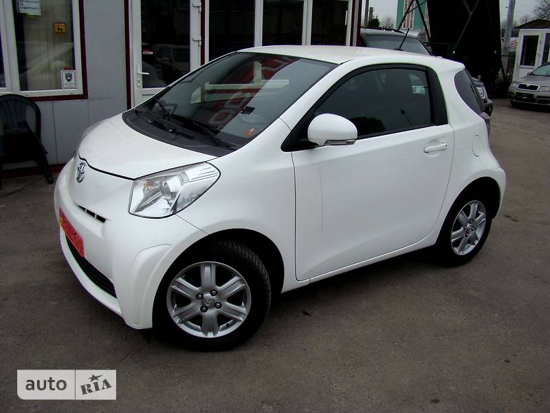 Хэтчбек Toyota IQ 2010 в Львове
