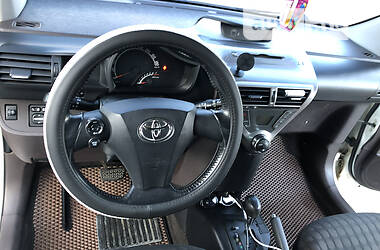 Хэтчбек Toyota IQ 2009 в Киеве
