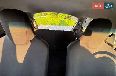 Хэтчбек Toyota IQ 2009 в 