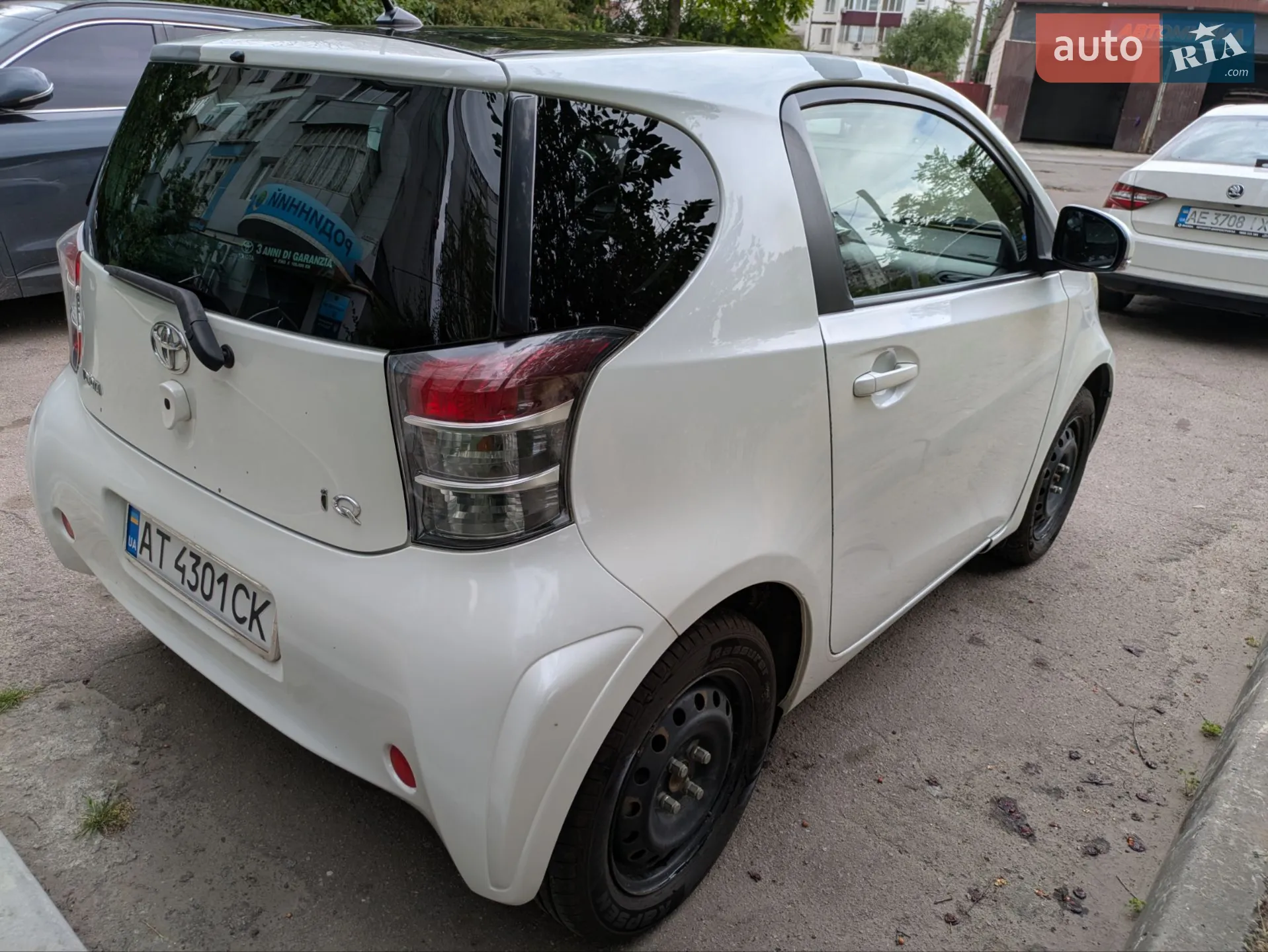 2011 Toyota iQ - мініатюра 14