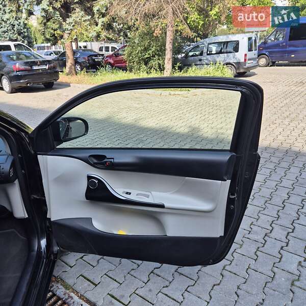 Хэтчбек Toyota IQ 2011 в Черновцах