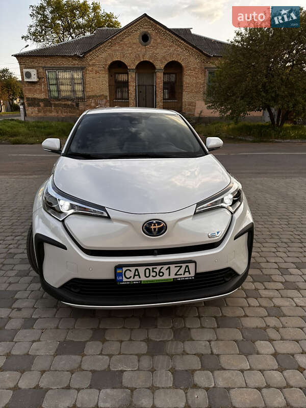 Toyota Izoa 2022