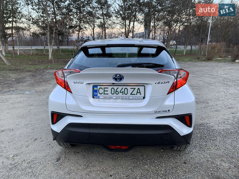 Позашляховик / Кросовер Toyota Izoa 2022 в Чернівцях