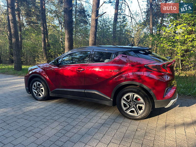 Внедорожник / Кроссовер Toyota Izoa 2020 в Львове
