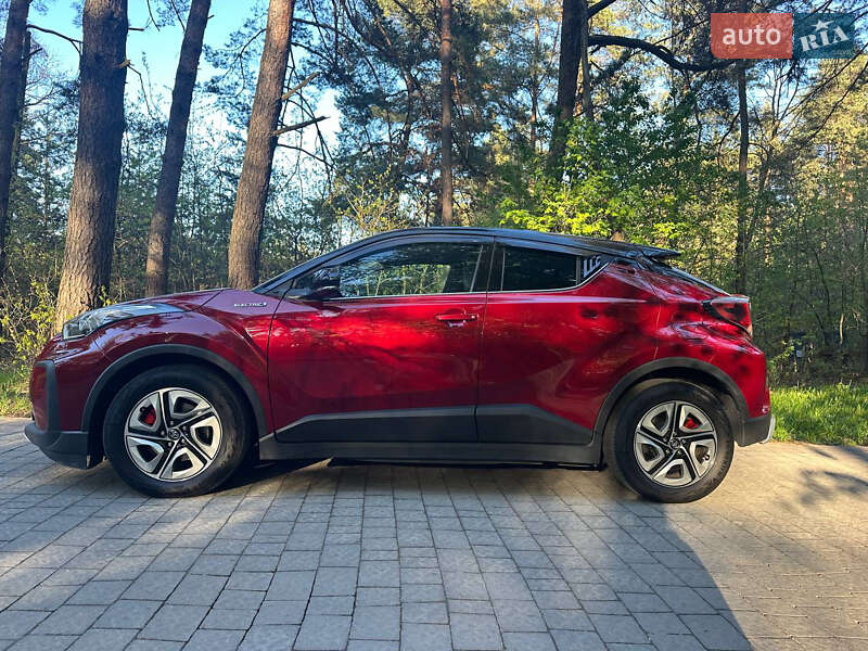 Внедорожник / Кроссовер Toyota Izoa 2020 в Львове