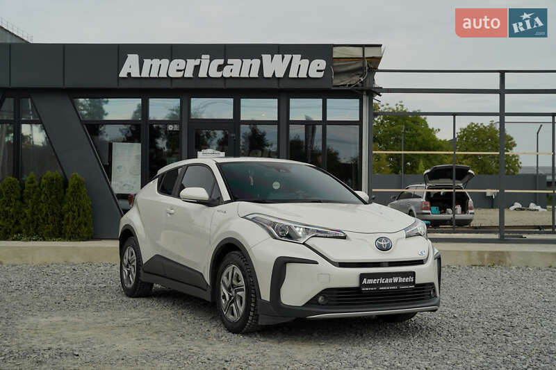 Позашляховик / Кросовер Toyota Izoa 2021 в Чернівцях