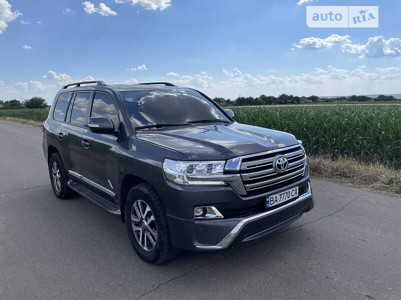 Toyota Land Cruiser 200